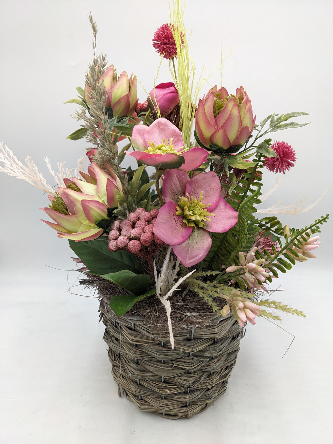 Frühlingsgesteck Christrose Gräser Faru rosa