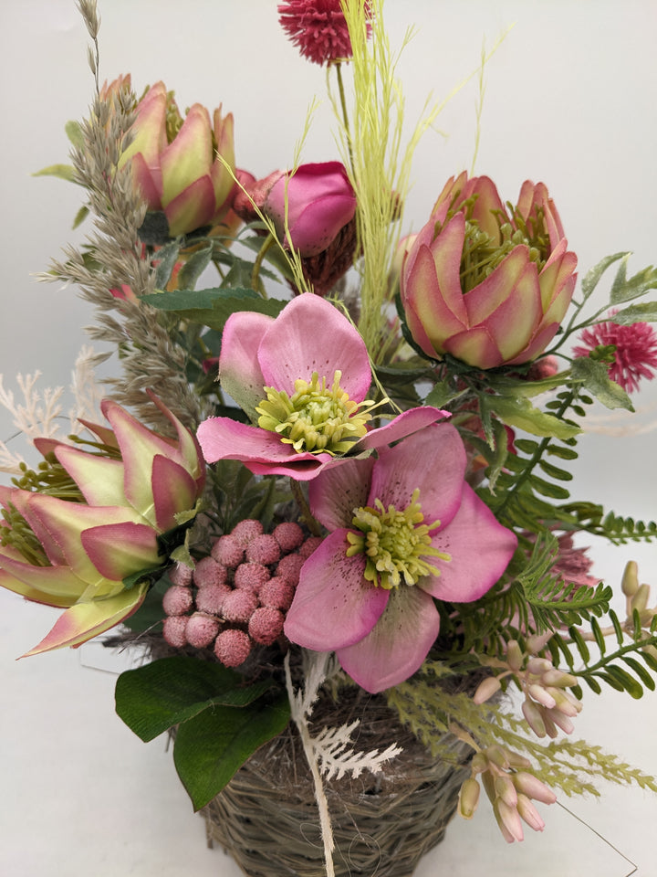 Frühlingsgesteck Christrose Gräser Faru rosa