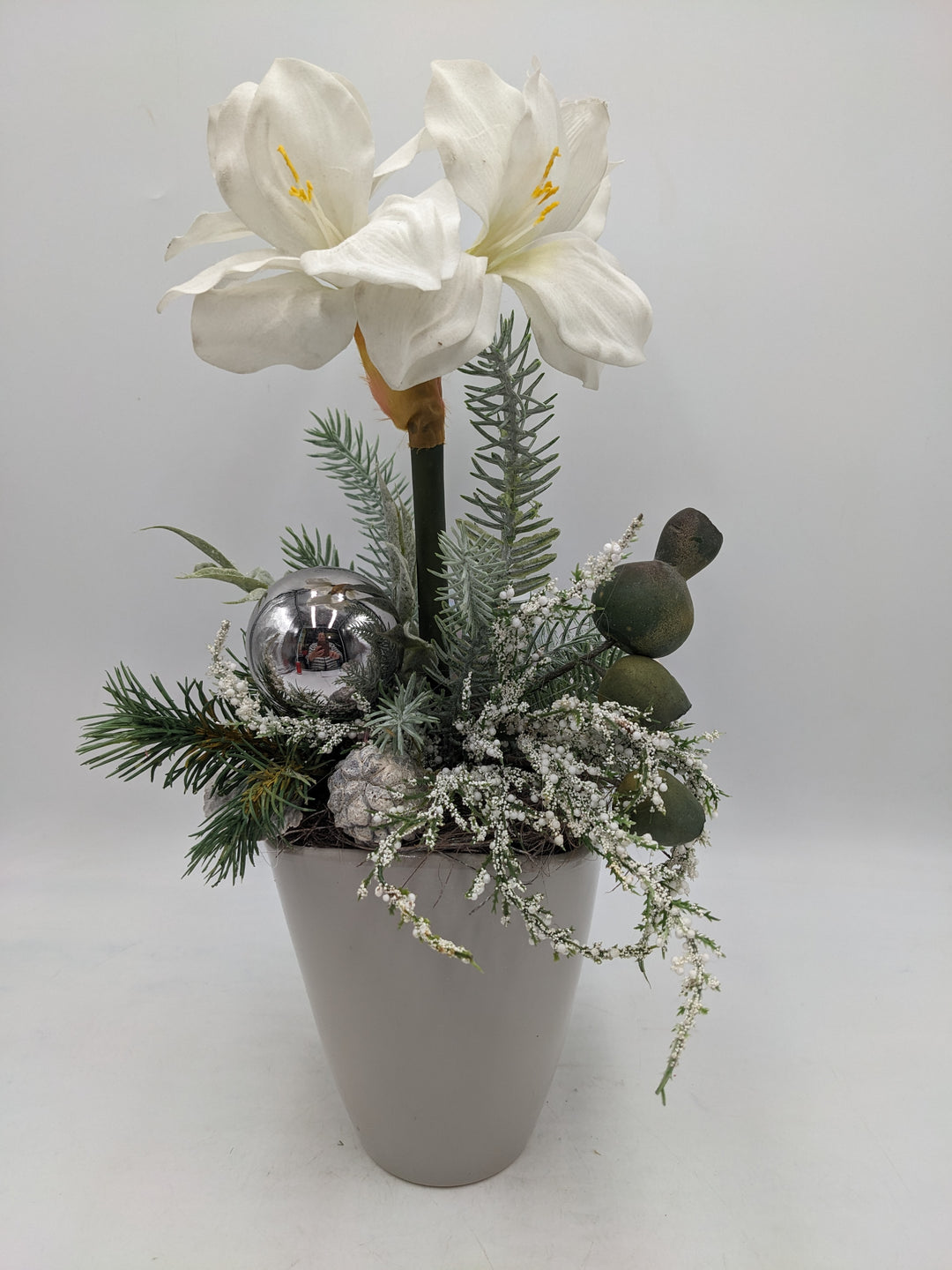 Wintergesteck Orchidee Tanne silber weiss