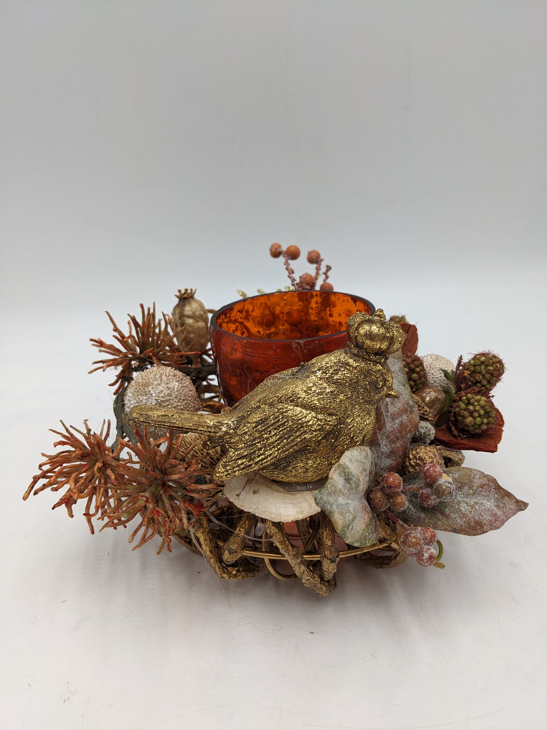 Herbstgesteck Vogel Teelicht Beeren gold
