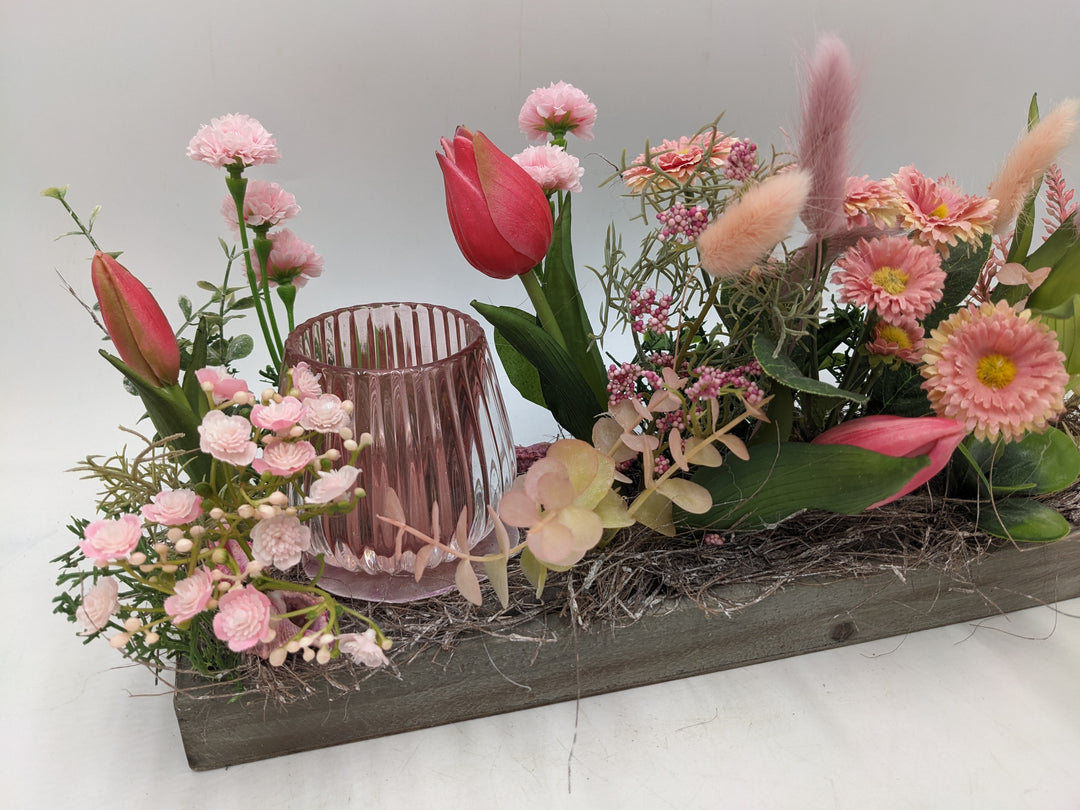 Frühlingsgesteck Tulpen Teelicht, Bellis rosa