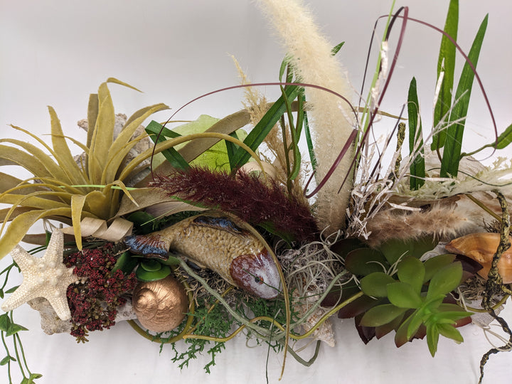 Sommergesteck Fisch Gräser Ast Sukkulenten maritim