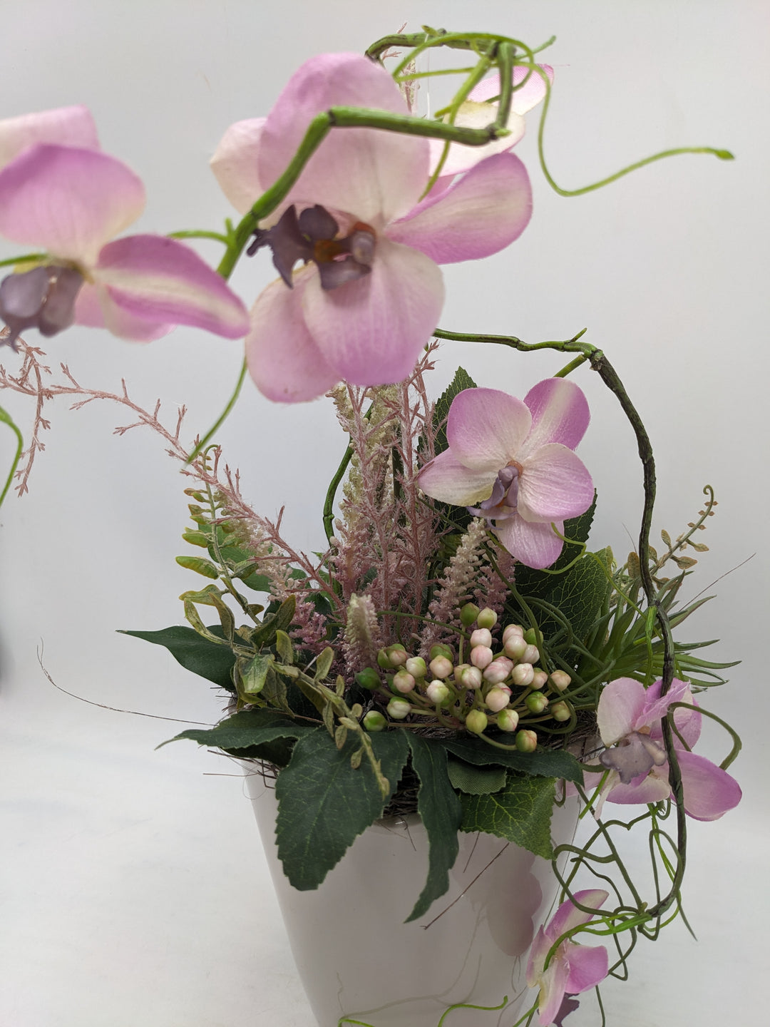 Sommergesteck Orchidee rosa grau