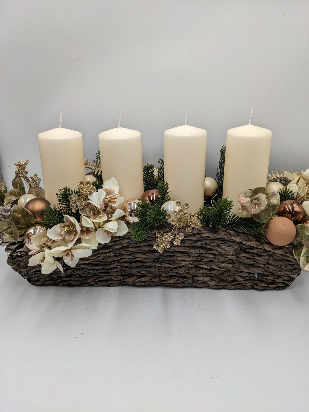 Weihnachtsgesteck Amaryllis gold braun creme