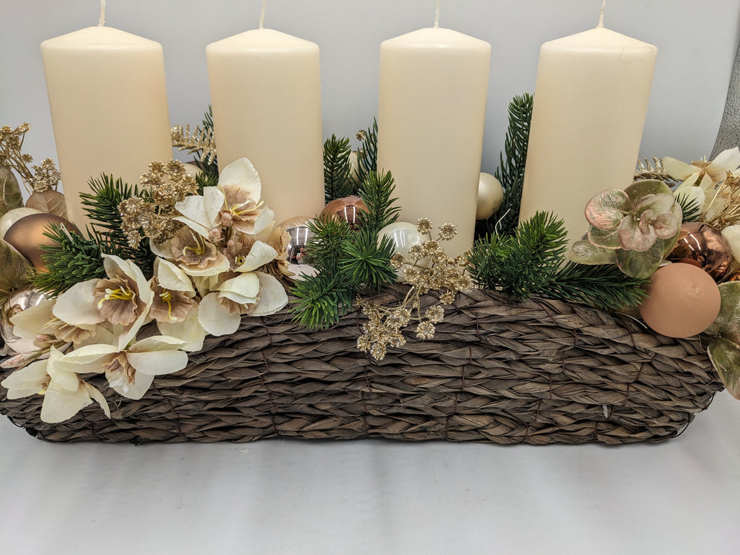 Weihnachtsgesteck Amaryllis gold braun creme