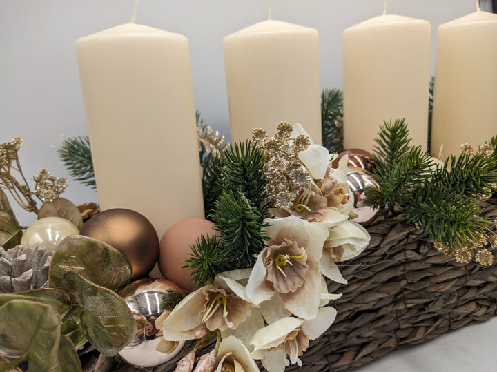 Weihnachtsgesteck Amaryllis gold braun creme