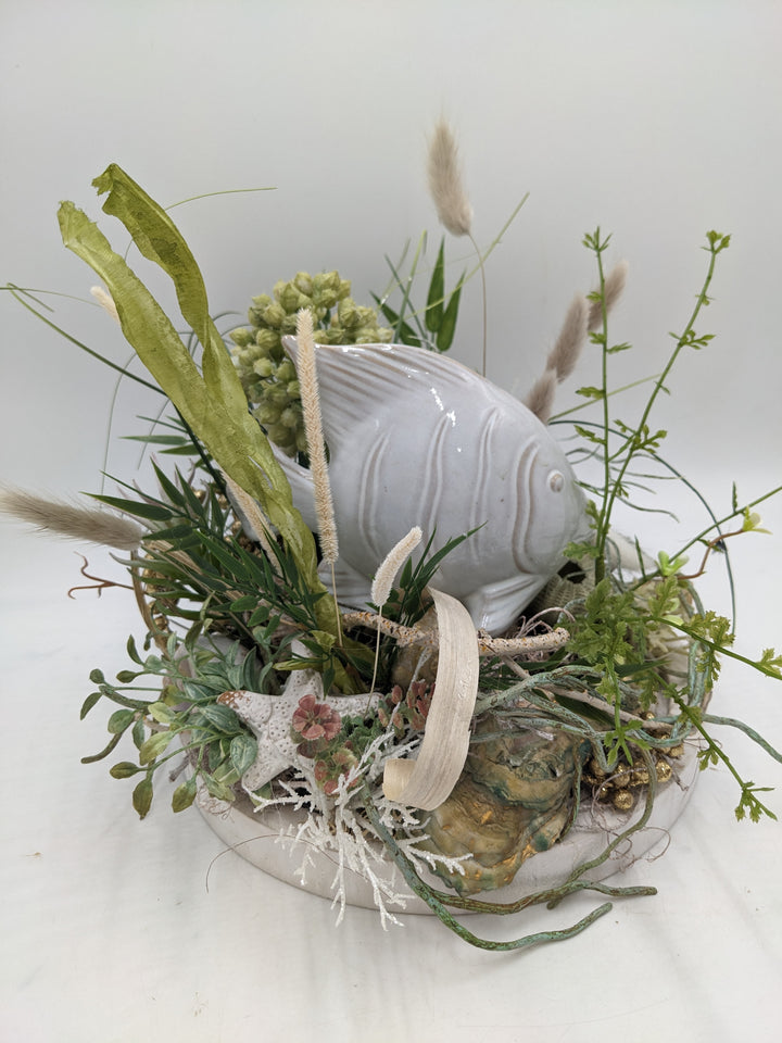 Sommergesteck Fisch Gräser maritim