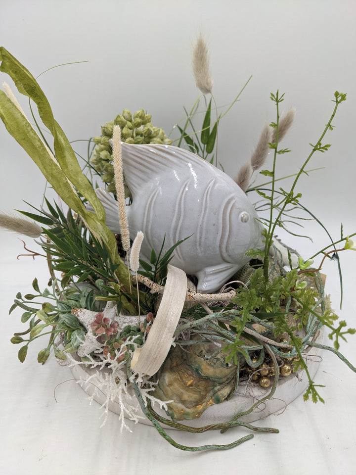 Sommergesteck Fisch Gräser maritim