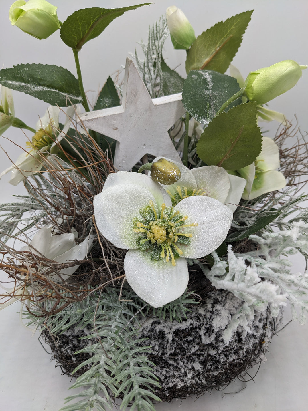 Wintergesteck Christrosen Stern Tanne weiss
