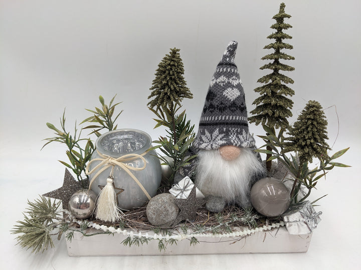 Weihnachtsgesteck Teelicht Wichtel Bäume weiss