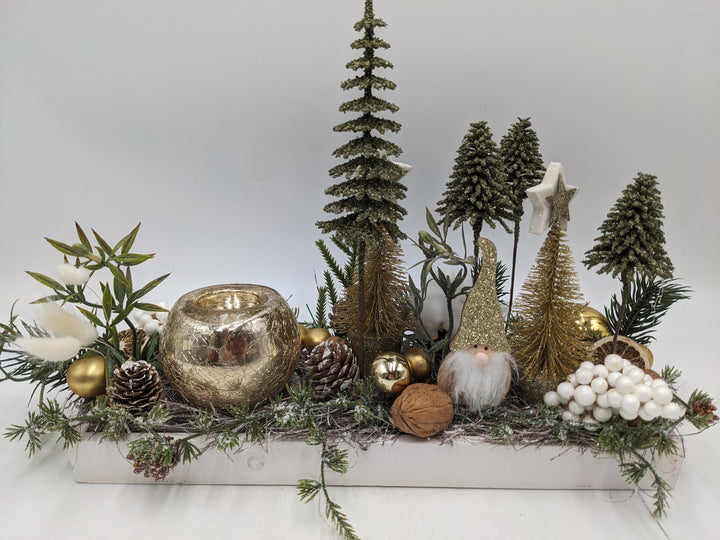 Weihnachtsgesteck Teelicht Bäume Wichtel gold