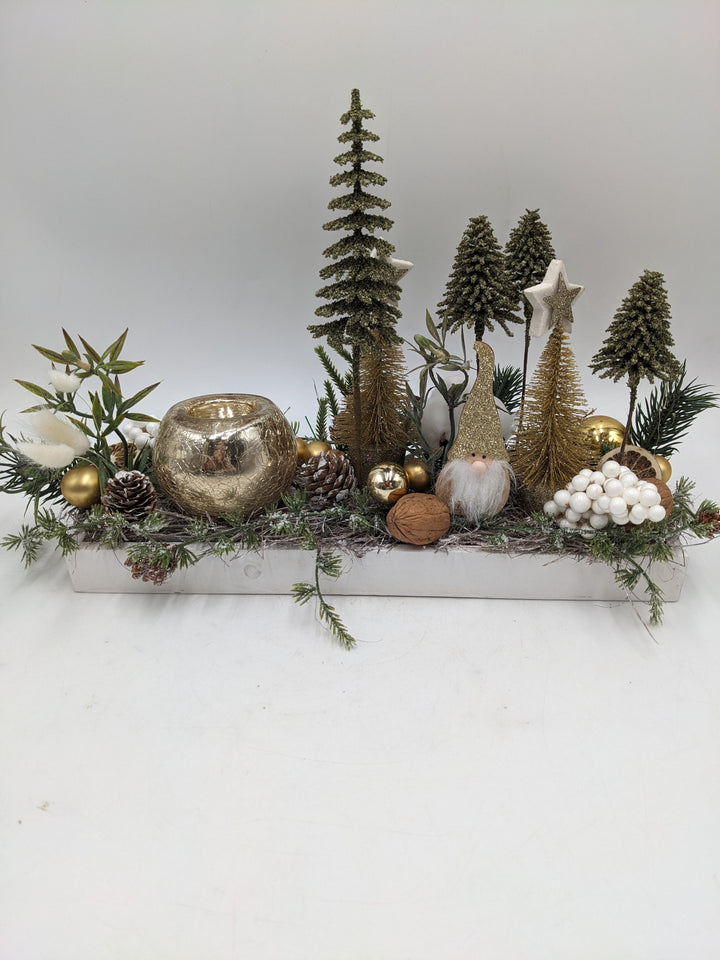 Weihnachtsgesteck Teelicht Bäume Wichtel gold