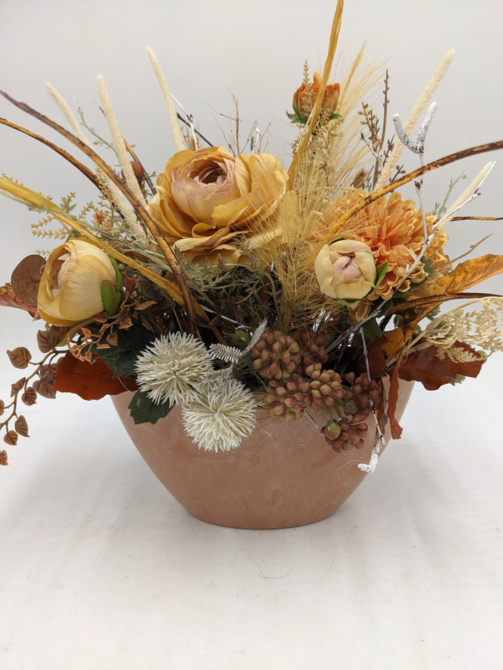 Herbstgesteck Rosen Dahlie Gräser