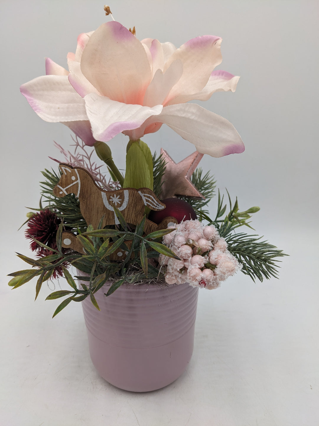 Wintergesteck Amaryllis Distel Stern rosa