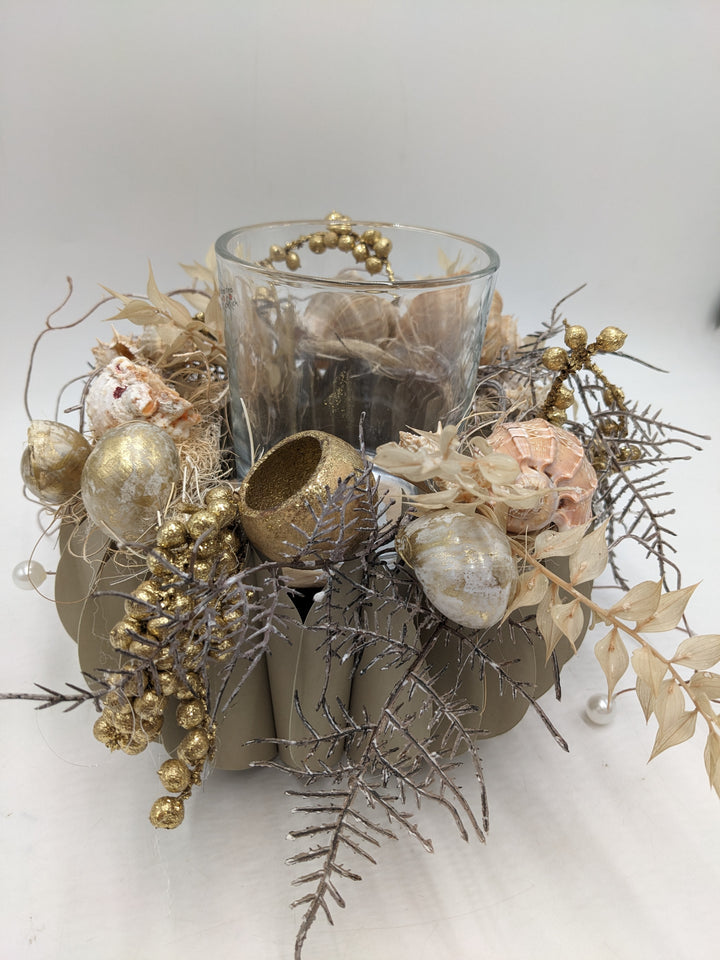 Sommergesteck Teelicht Schnecken maritim gold