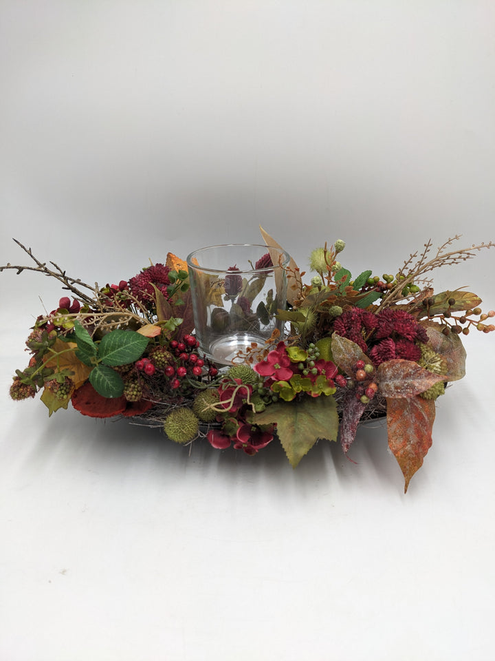 Herbstgesteck Teelicht Hortensie Beeren Sedum
