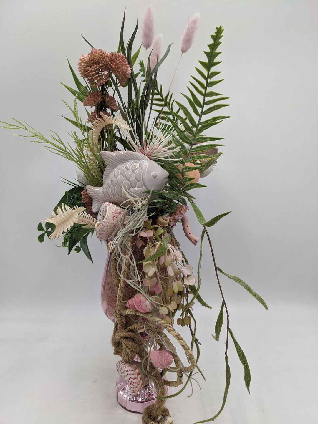 Sommergesteck Fisch Gräser Sedum maritim rosa
