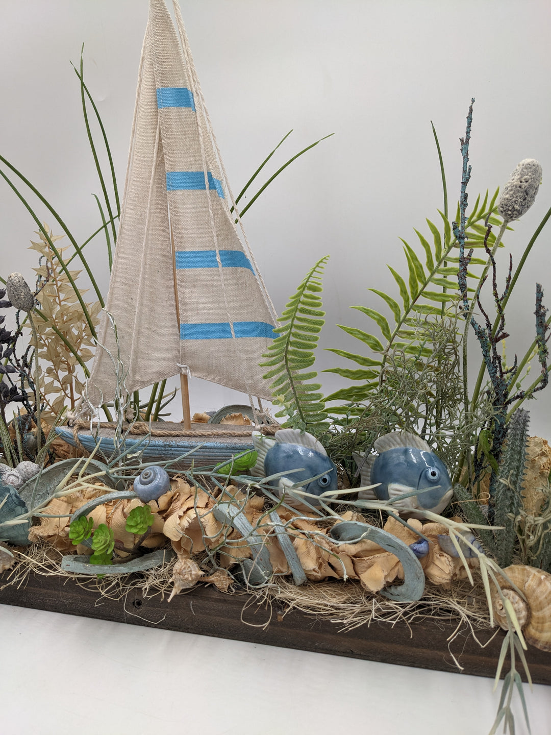Sommergesteck Schiff Fische maritim blau