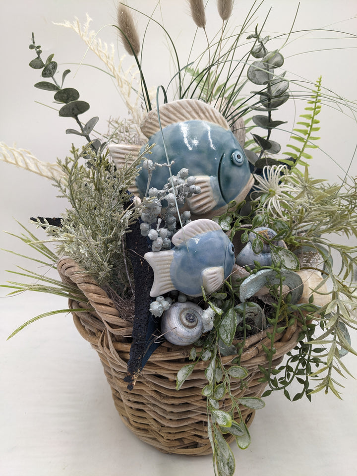 Sommergesteck Fische Gräser maritim blau