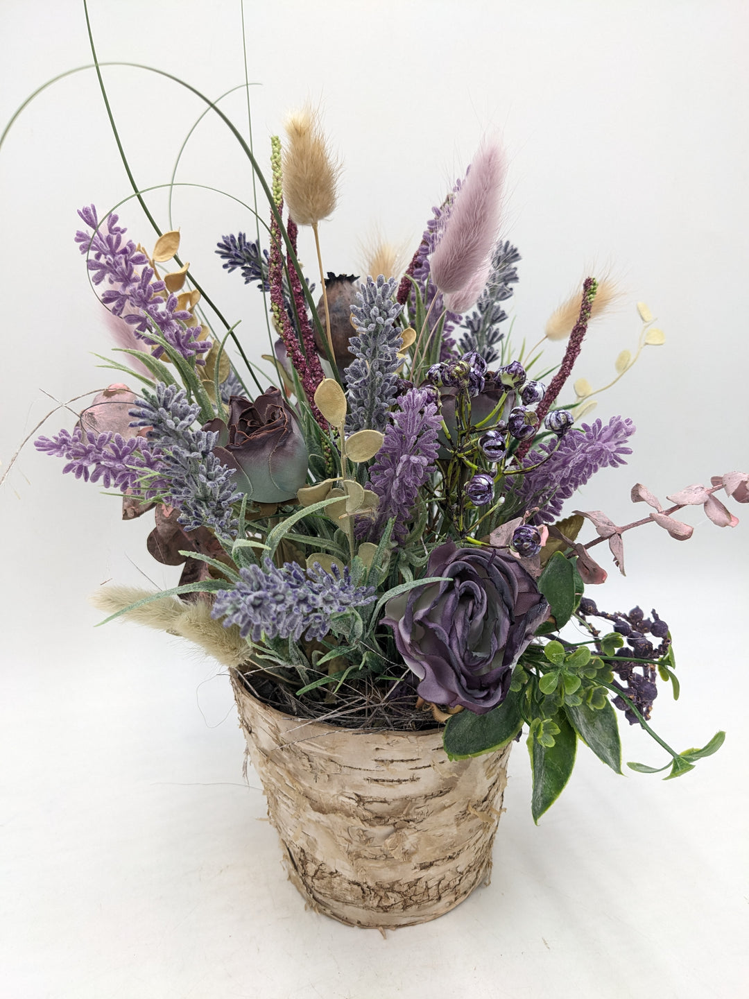 Sommergesteck Lavendel Rosen Gräser rosa lila