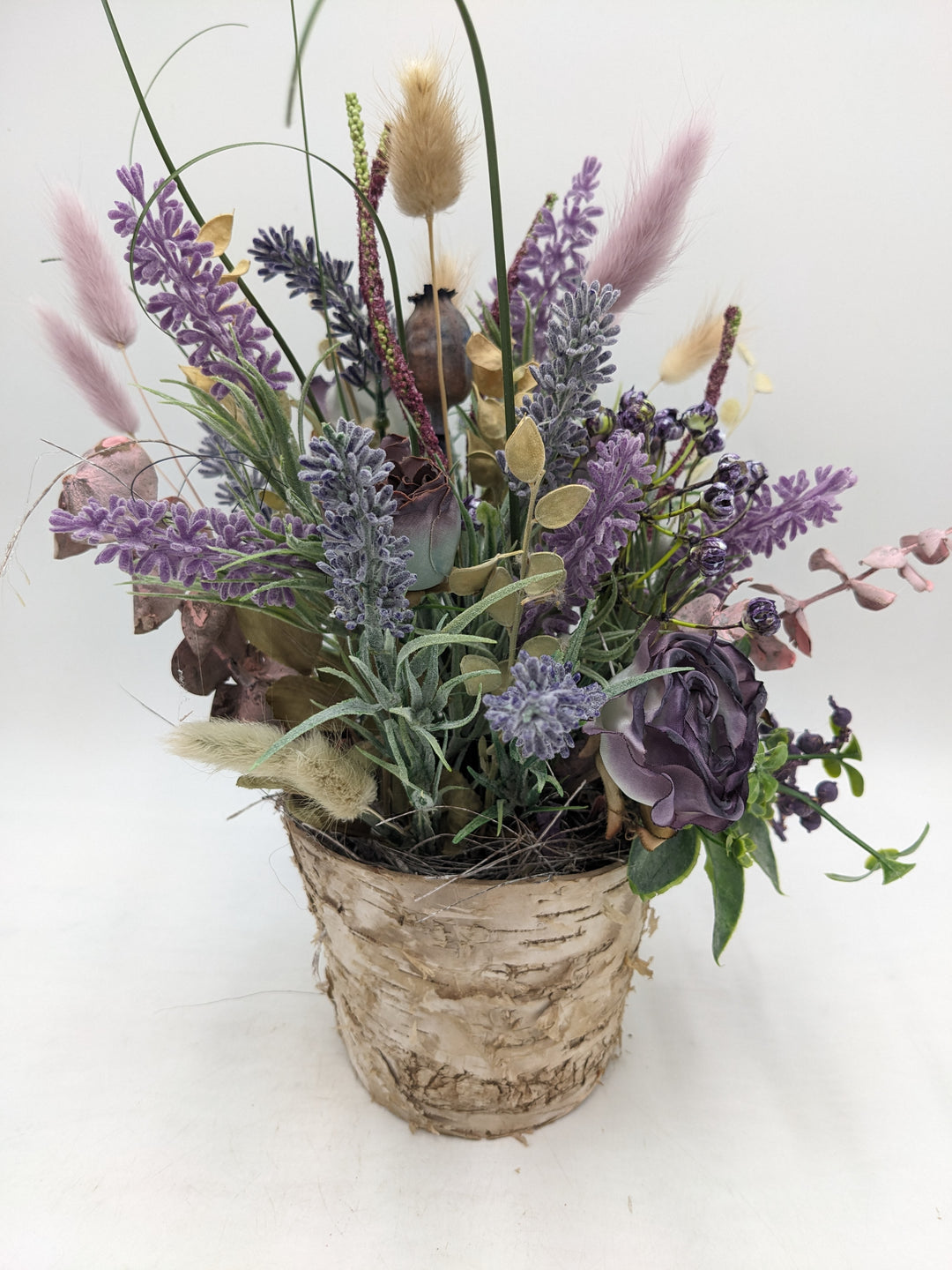 Sommergesteck Lavendel Rosen Gräser rosa lila