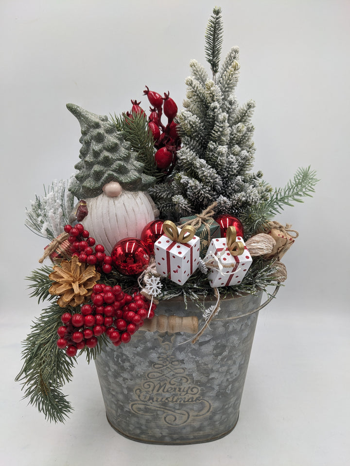 Weihnachtsgesteck Wichtel Baum Geschenke LED