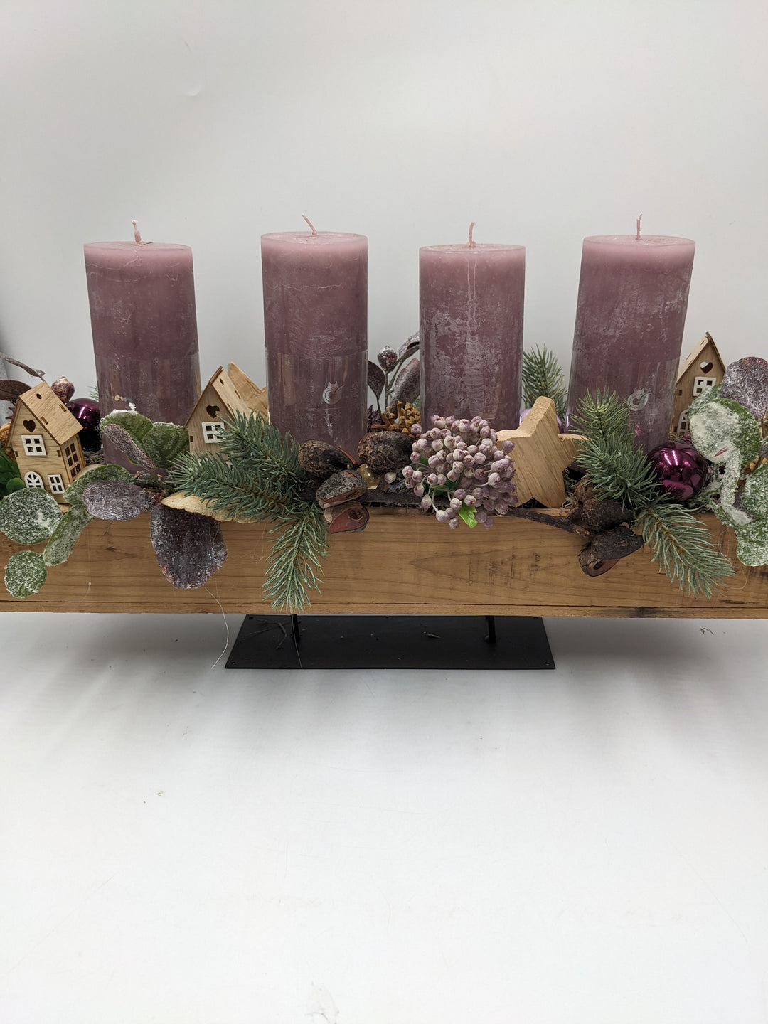 Adventsgesteck Häuser natur altrosa