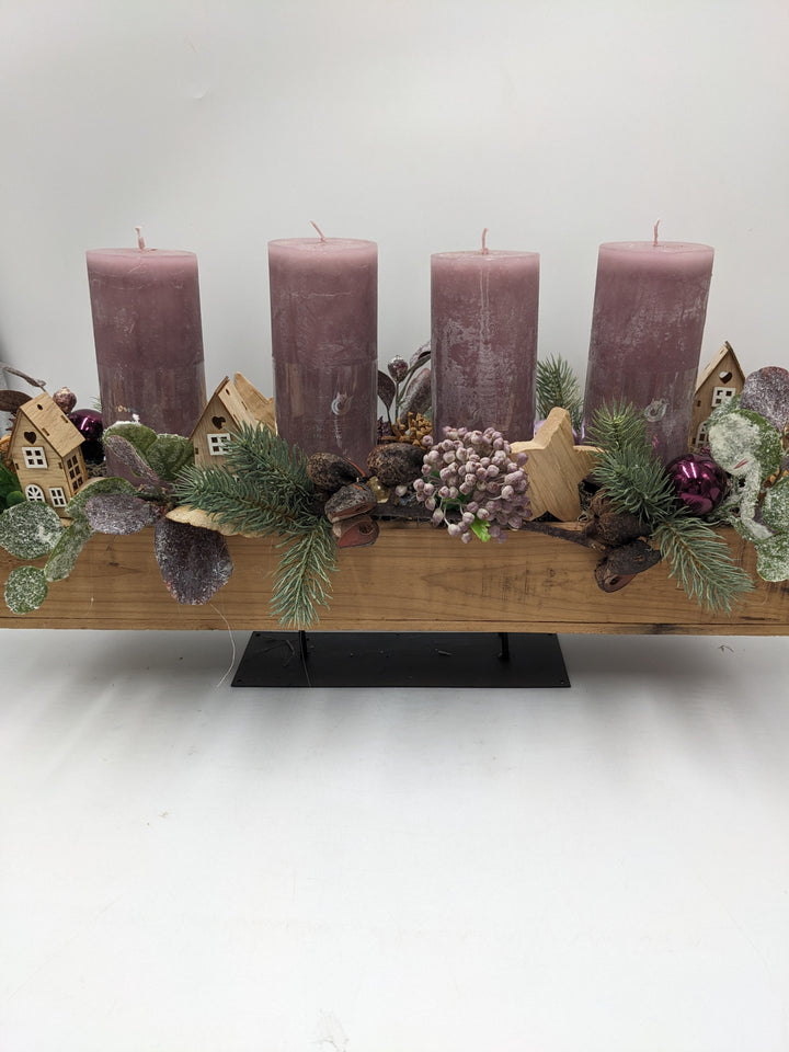 Adventsgesteck Häuser natur altrosa