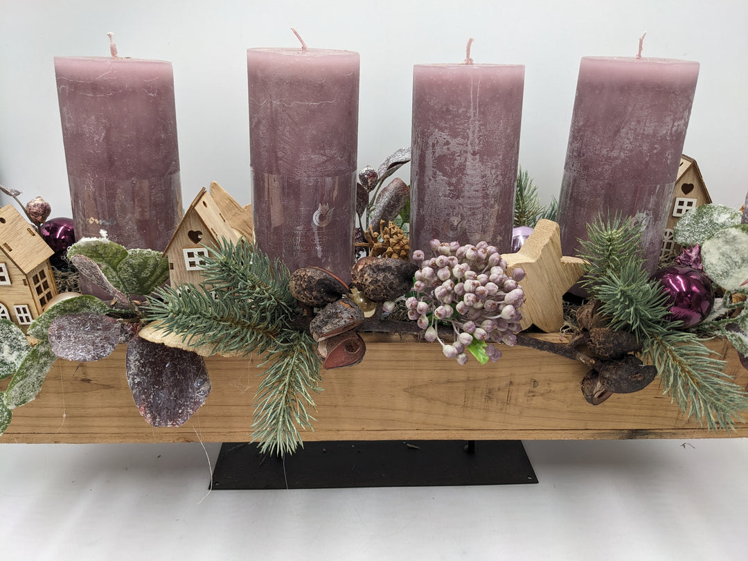 Adventsgesteck Häuser natur altrosa