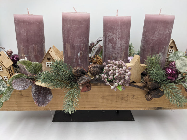 Adventsgesteck Häuser natur altrosa