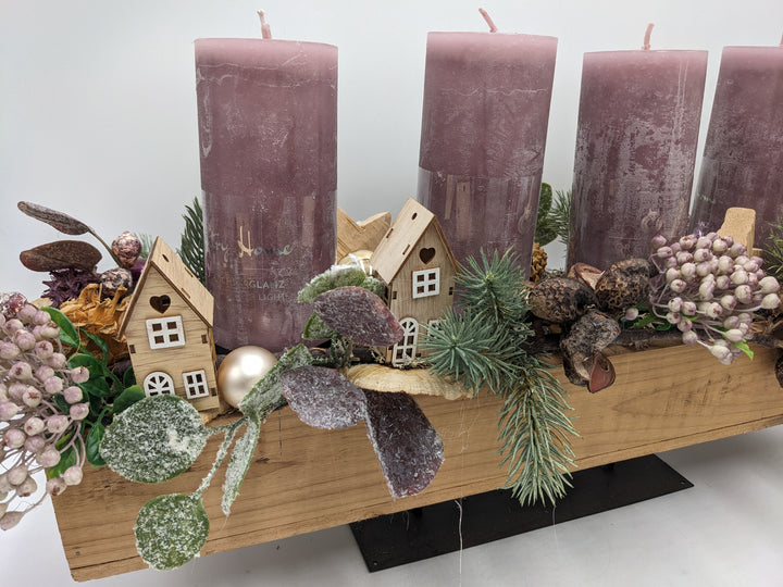 Adventsgesteck Häuser natur altrosa