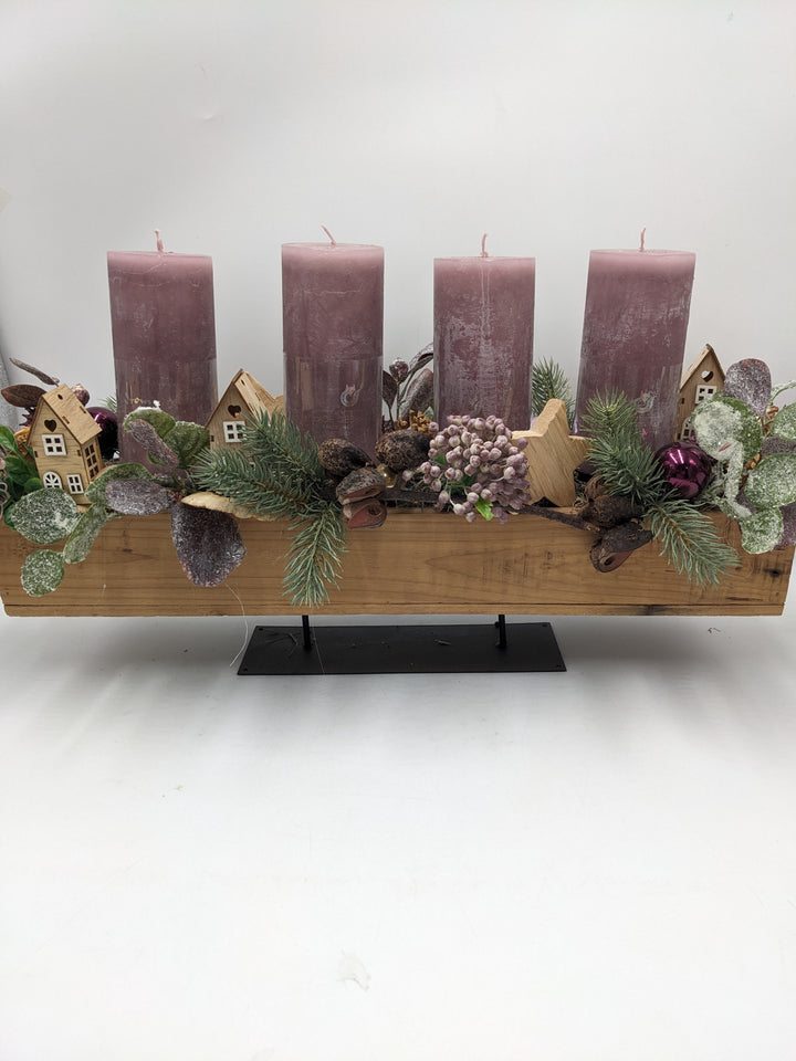 Adventsgesteck Häuser natur altrosa