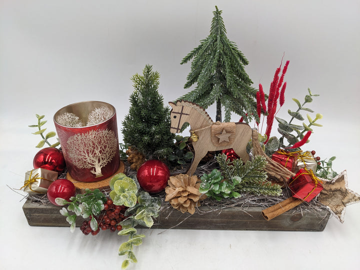 Weihnachtsgesteck Teelicht Baum Geschenke rot