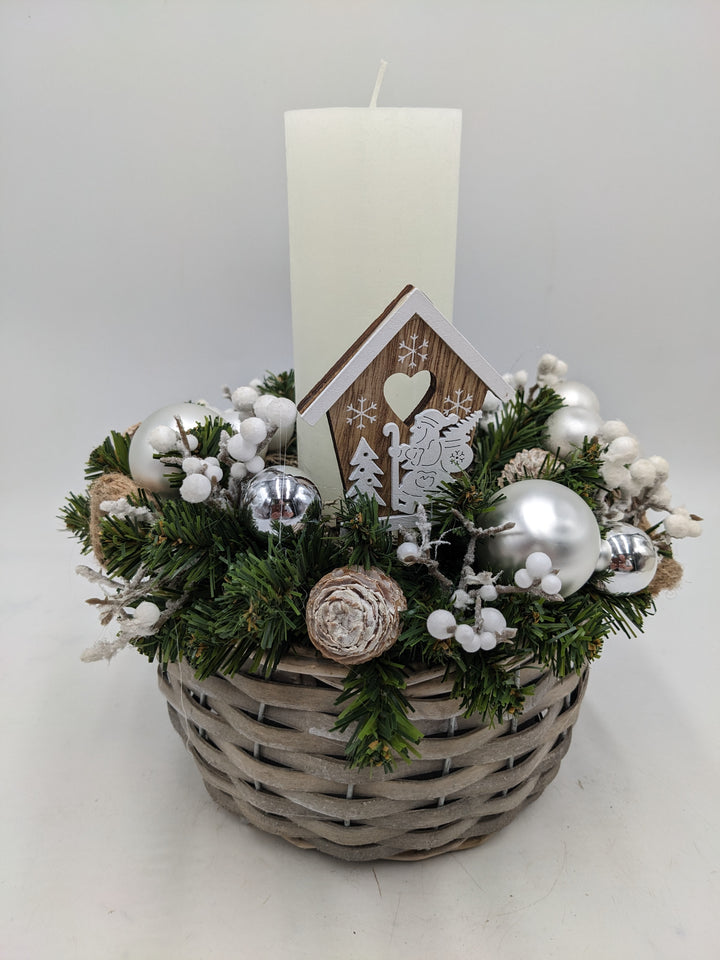 Wintergesteck Zapfen weiss silber