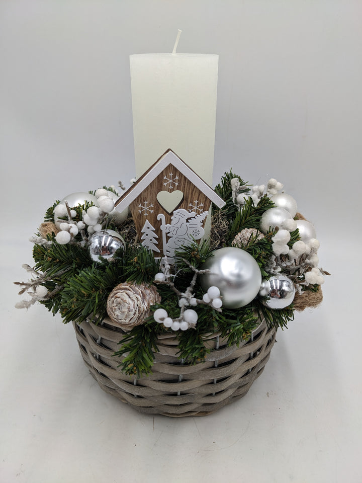 Wintergesteck Zapfen weiss silber