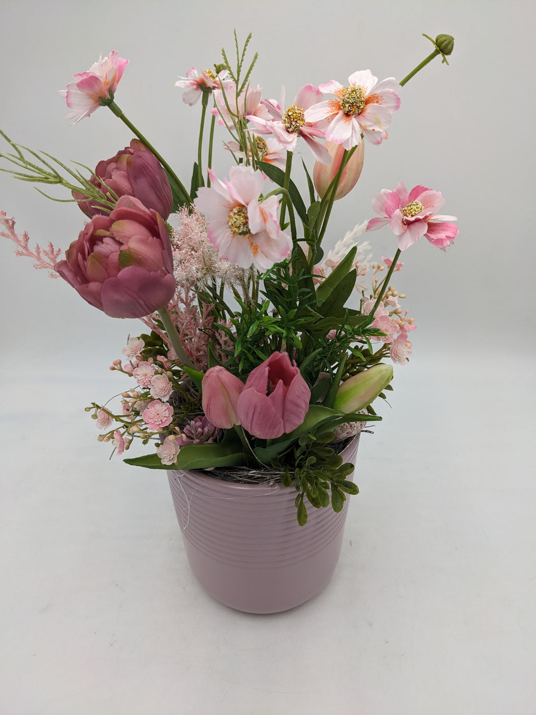 Frühlingsgesteck Tulpen Kirschblüten rosenholz rosa