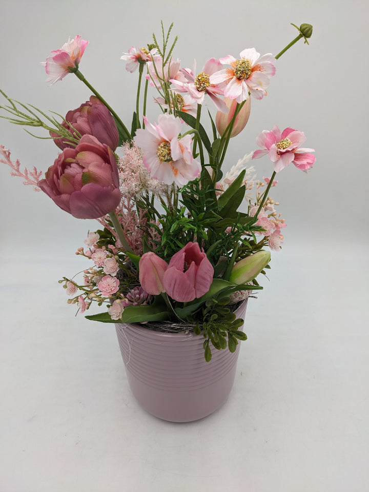 Frühlingsgesteck Tulpen Kirschblüten rosenholz rosa