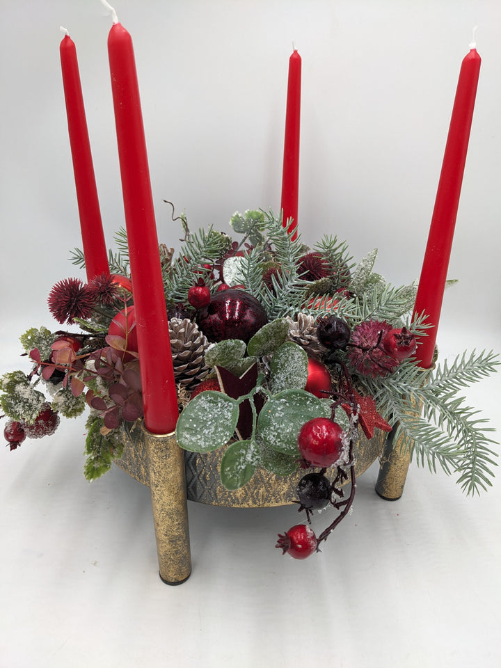 Adventsgesteck Beeren Zapfen rot gold