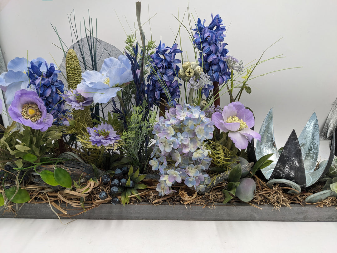 Frühlingsgesteck Teelicht lila blau