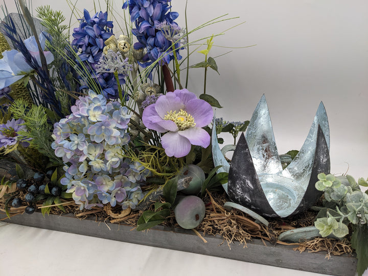 Frühlingsgesteck Teelicht lila blau