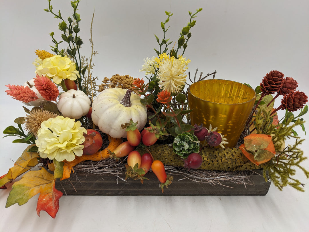 Herbstgesteck Kürbis Teelicht gelb orange