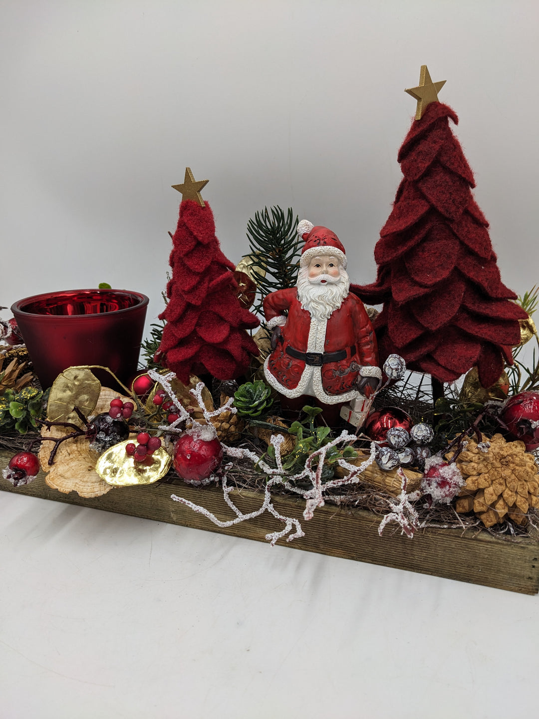 Weihnachtsgesteck W-Mann Teelicht Bäume rot
