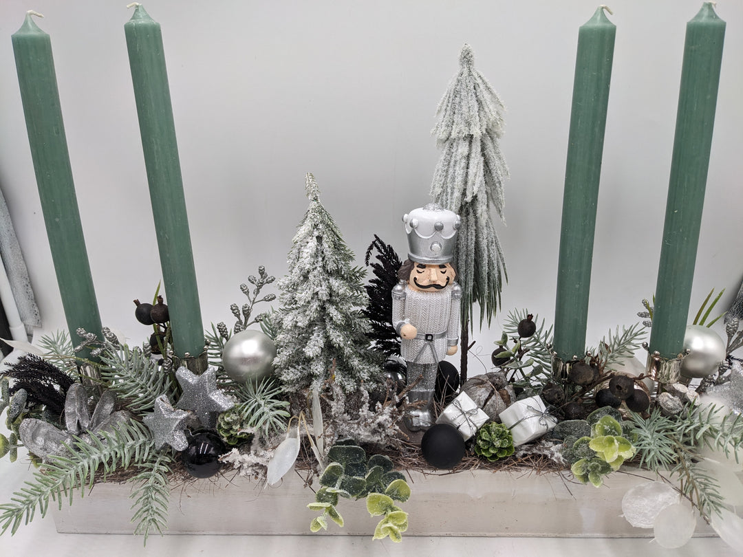 Weihnachtsgesteck Salbei Bäume silber
