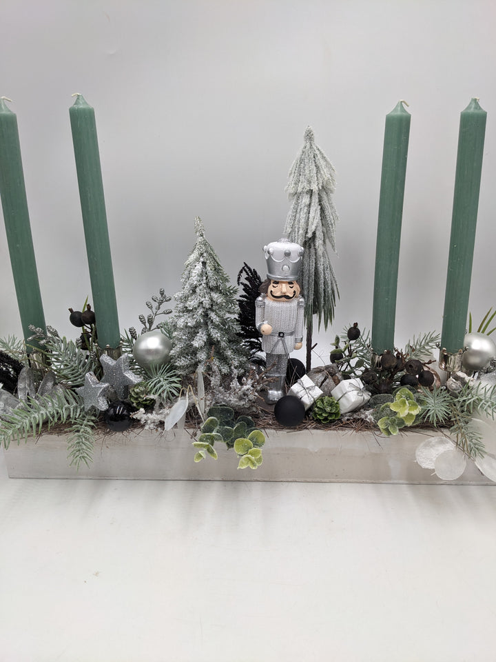 Weihnachtsgesteck Salbei Bäume silber