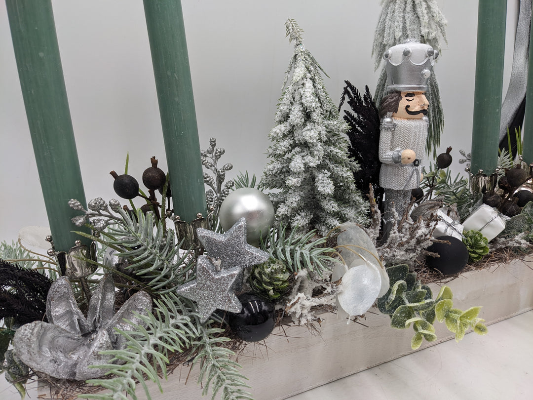 Weihnachtsgesteck Salbei Bäume silber