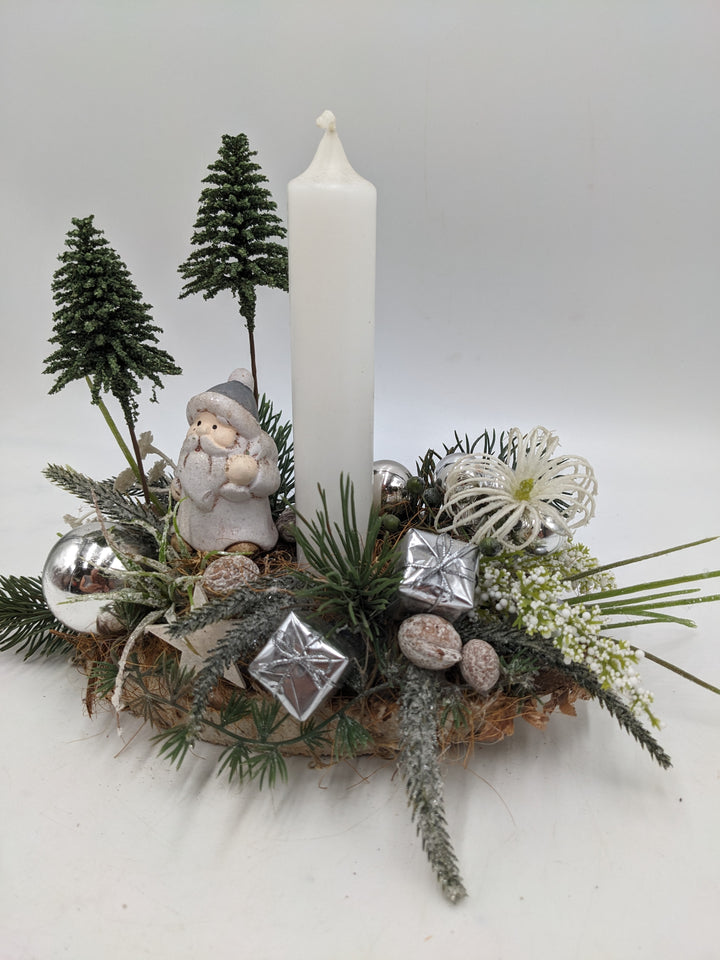 Weihnachtsgesteck W-Mann Bäume silber weiss