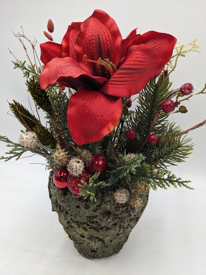 Weihnachtsgesteck Amaryllis Beeren Gräser rot grün