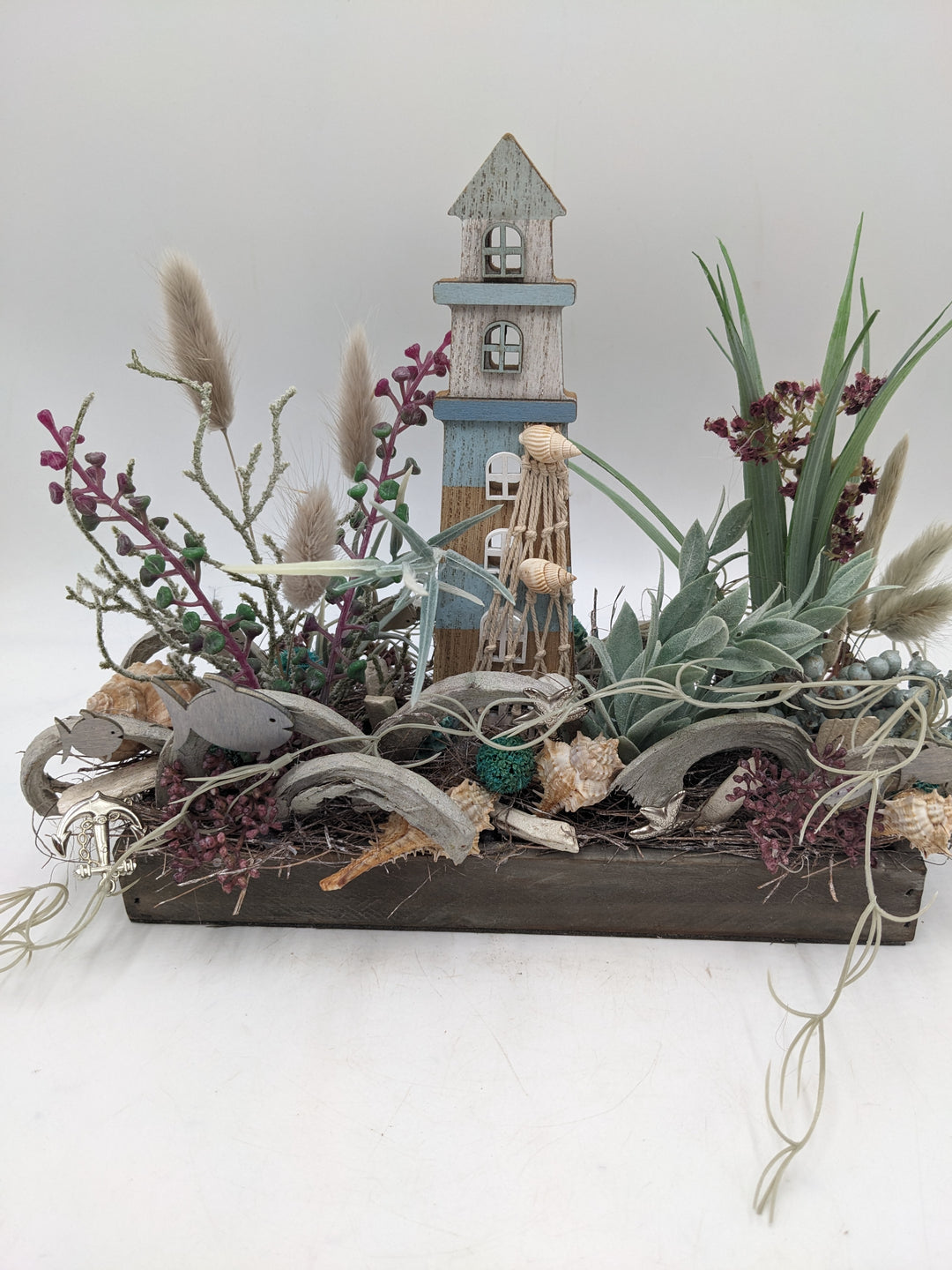 Sommergesteck Leuchtturm Fische maritim