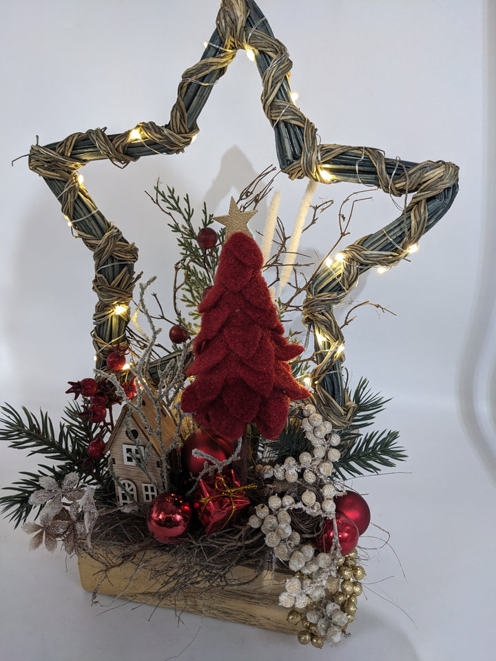 Weihnachtsgesteck Stern Haus Baum LED rot