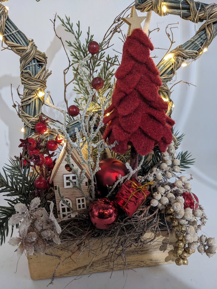 Weihnachtsgesteck Stern Haus Baum LED rot
